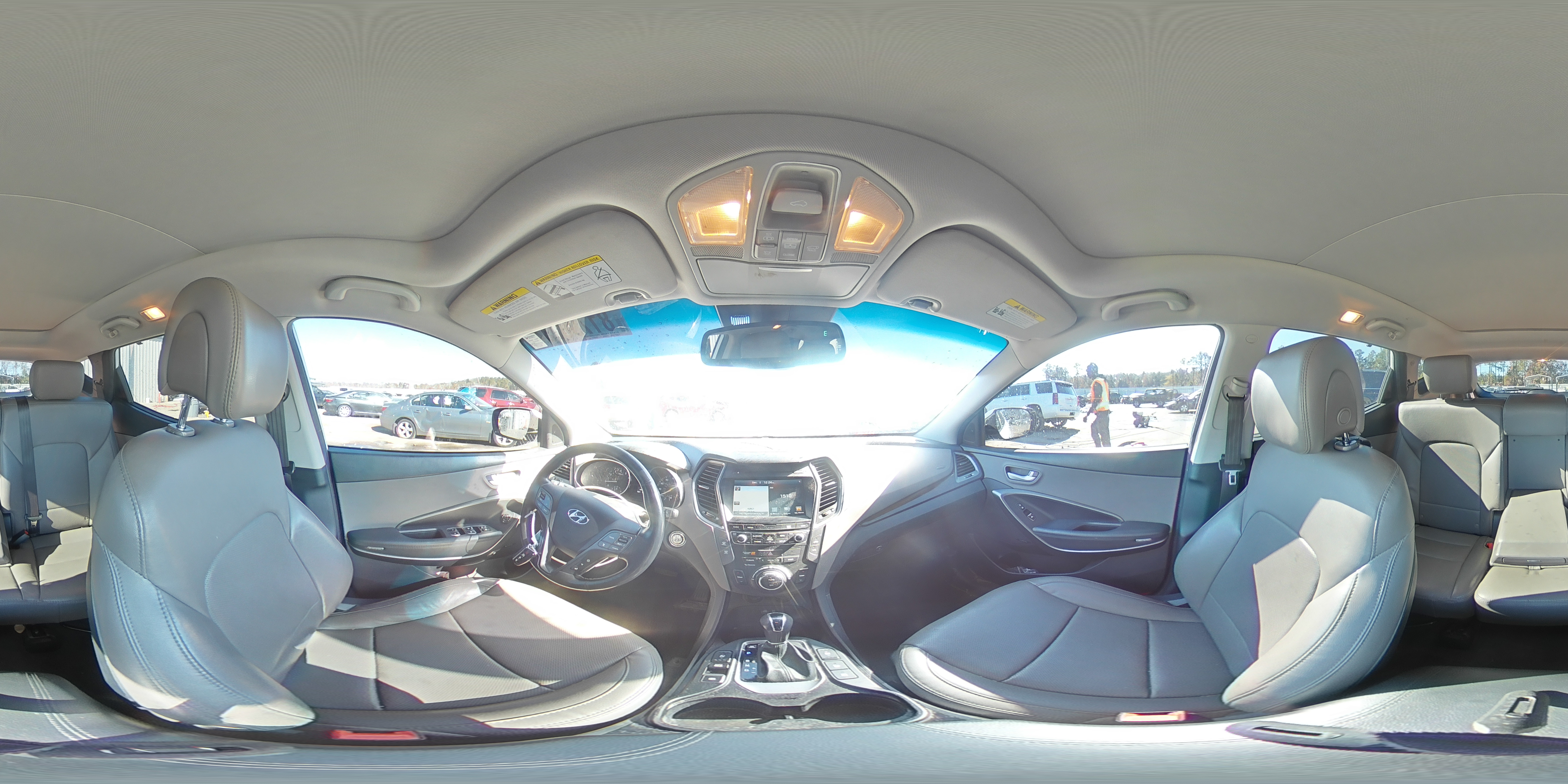 2017 Hyundai Santa Fe - Image 16