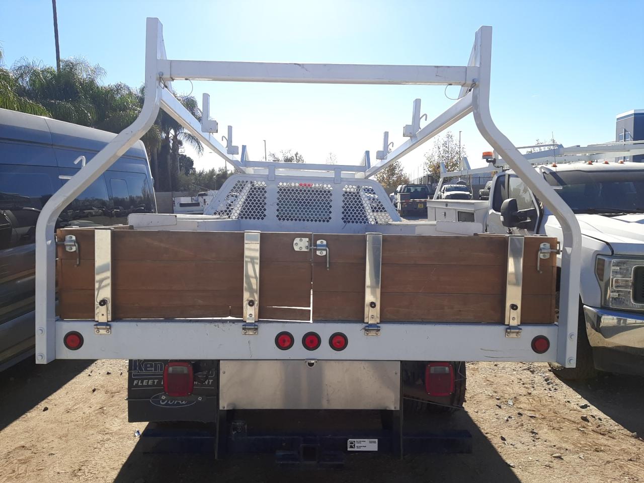 2022 Ford F550 - Image 6