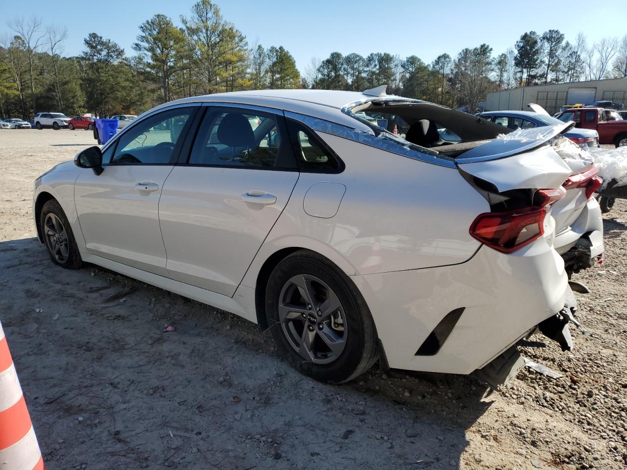 2024 Kia K5 - Image 2