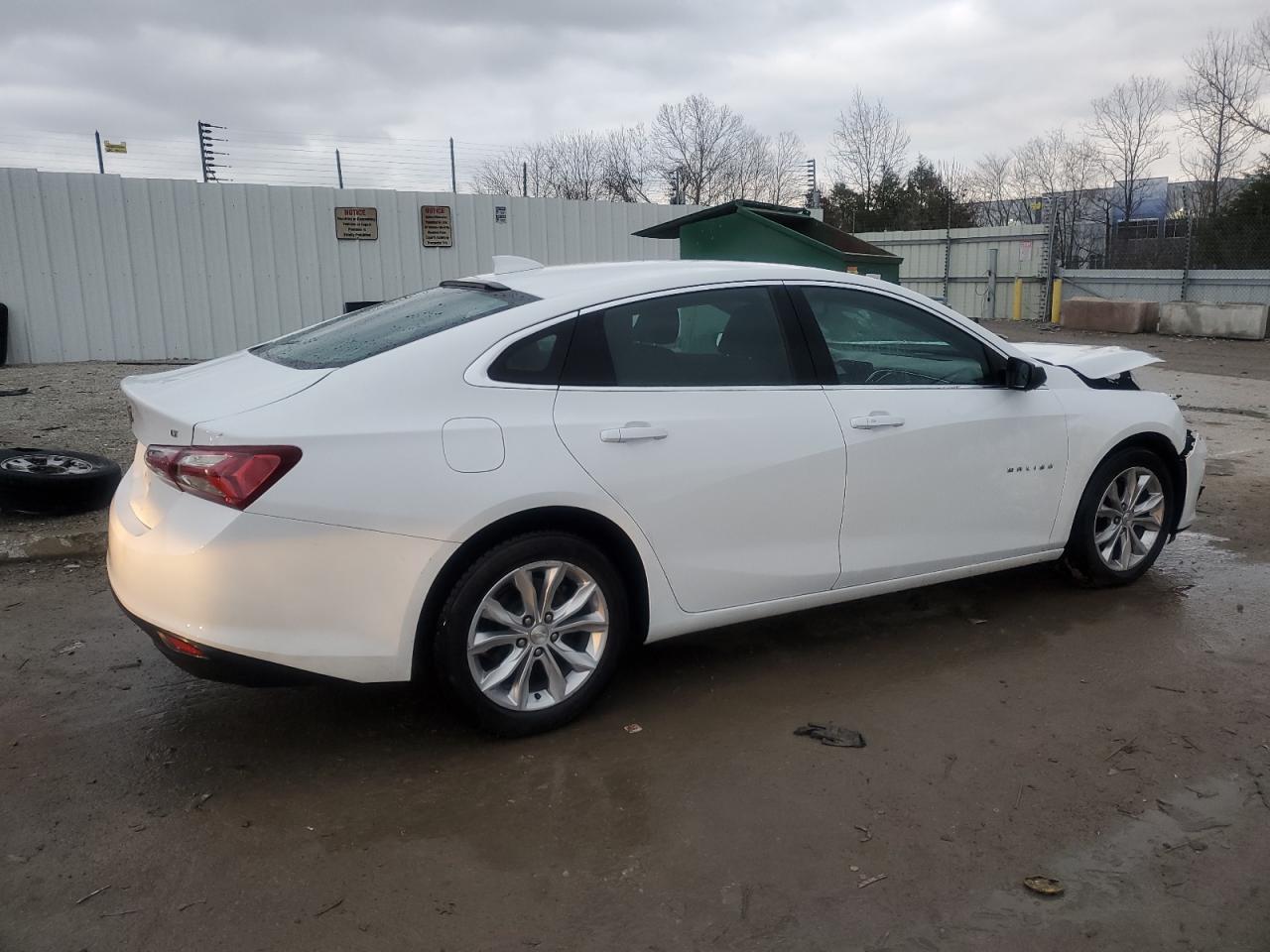 2020 Chevrolet Malibu - Image 3