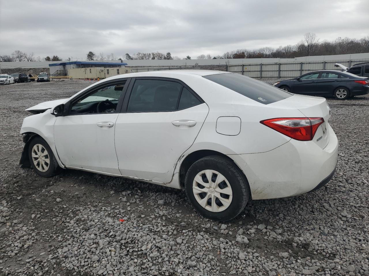 VIN 2T1BURHE4EC135562 2014 TOYOTA COROLLA no.2