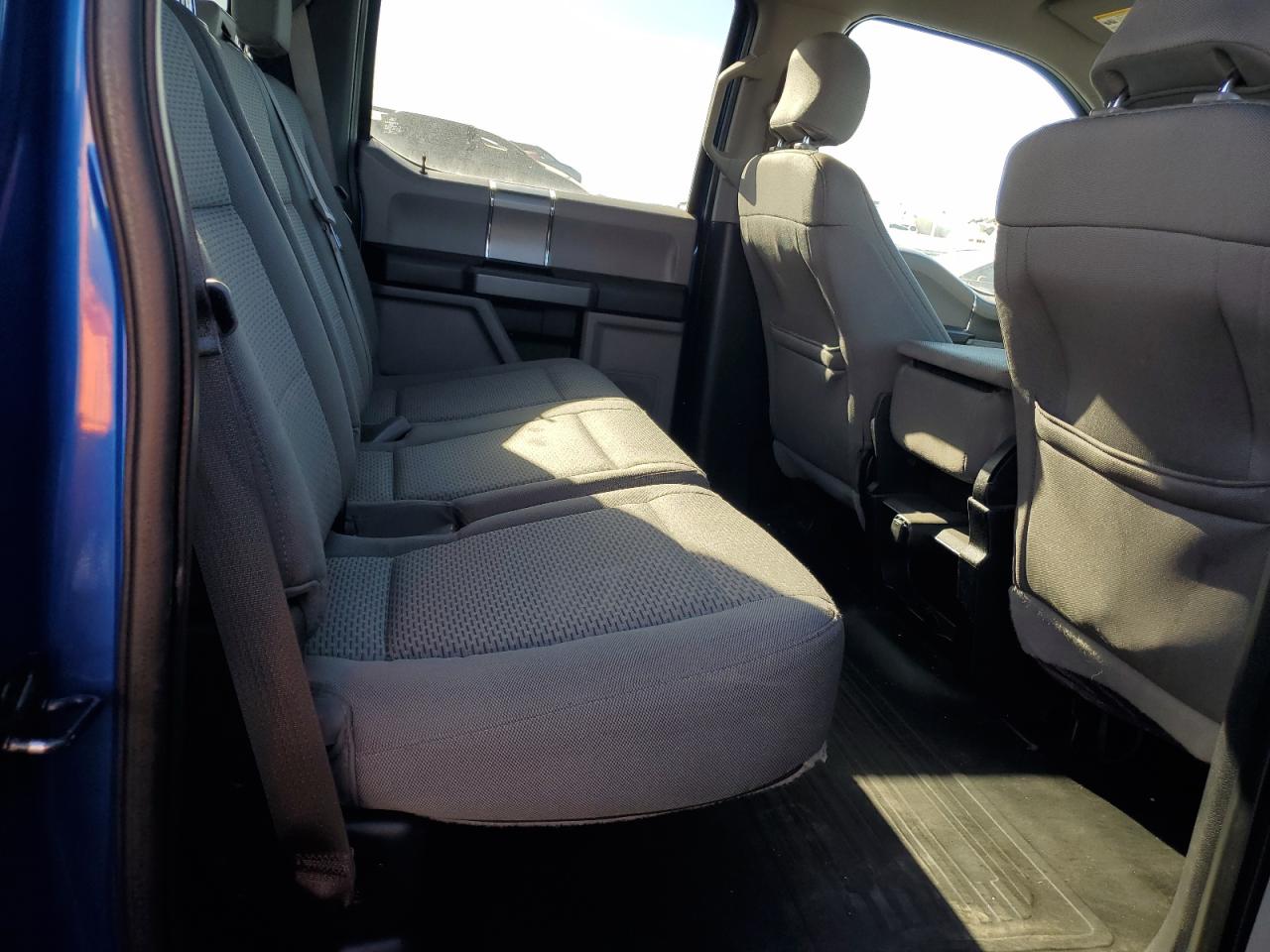 2015 Ford F-150 - Image 10