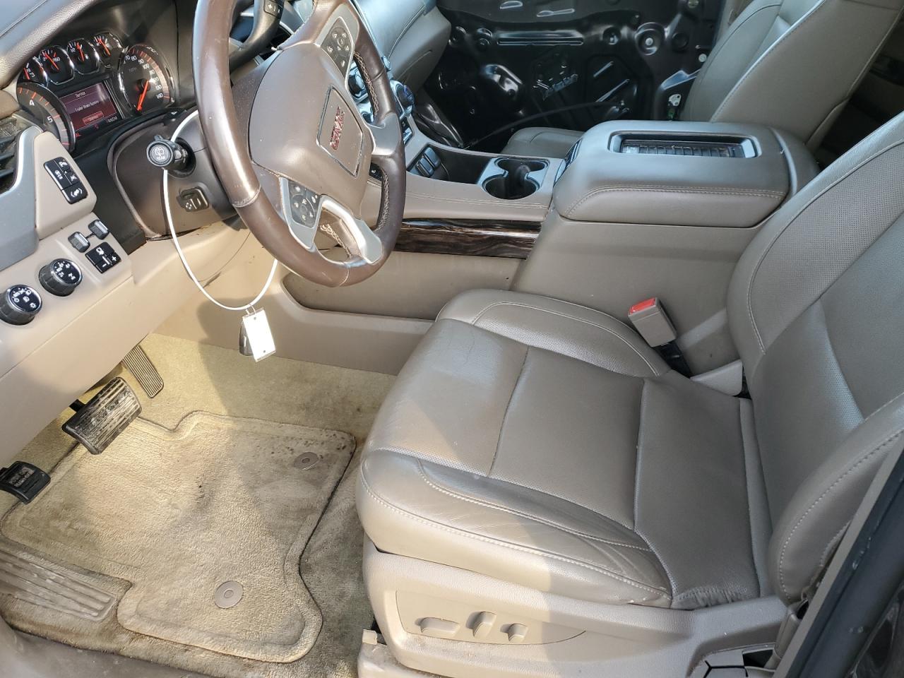 2016 GMC Yukon - Image 7