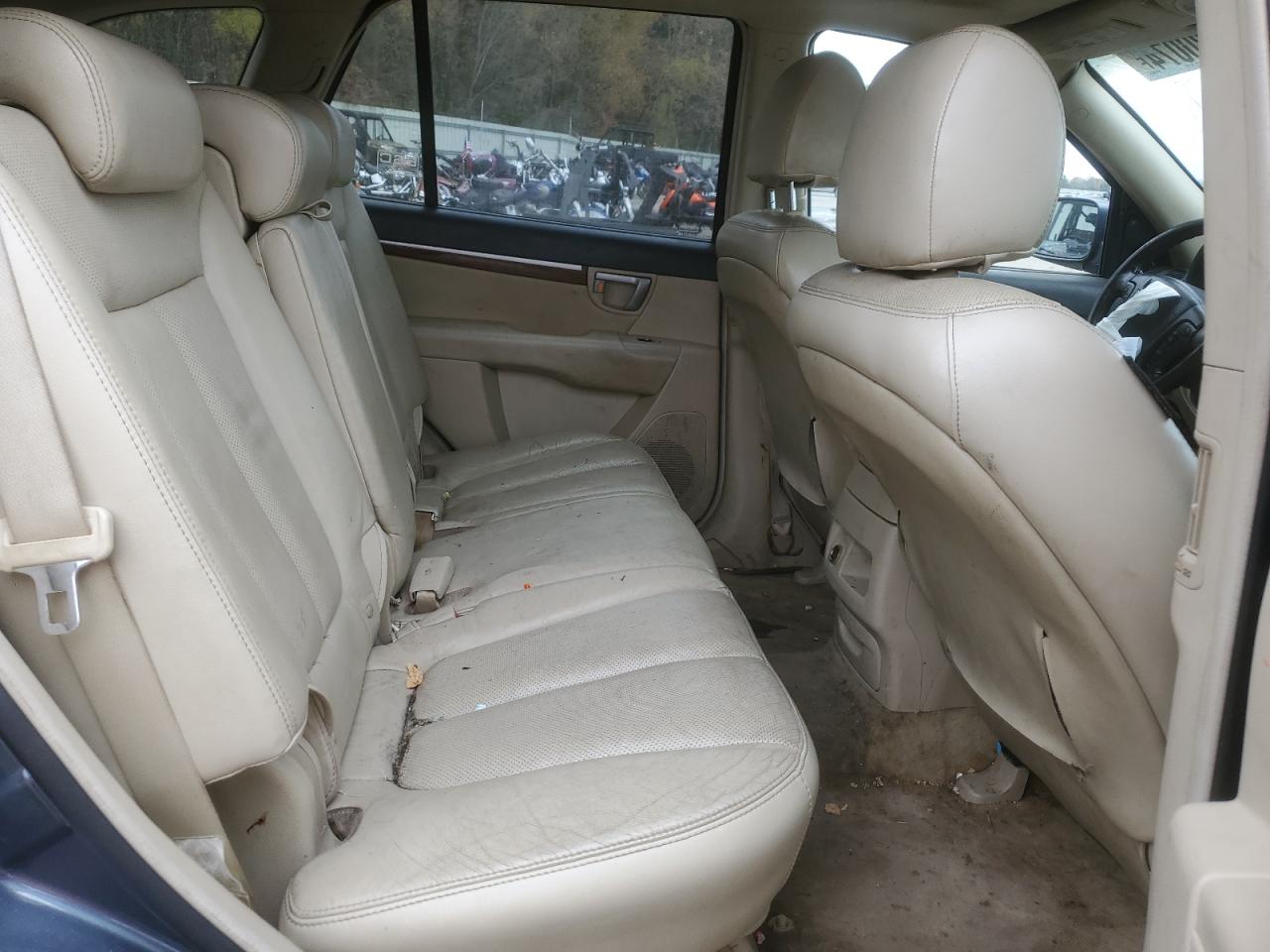 2007 Hyundai Santa Fe - Image 12