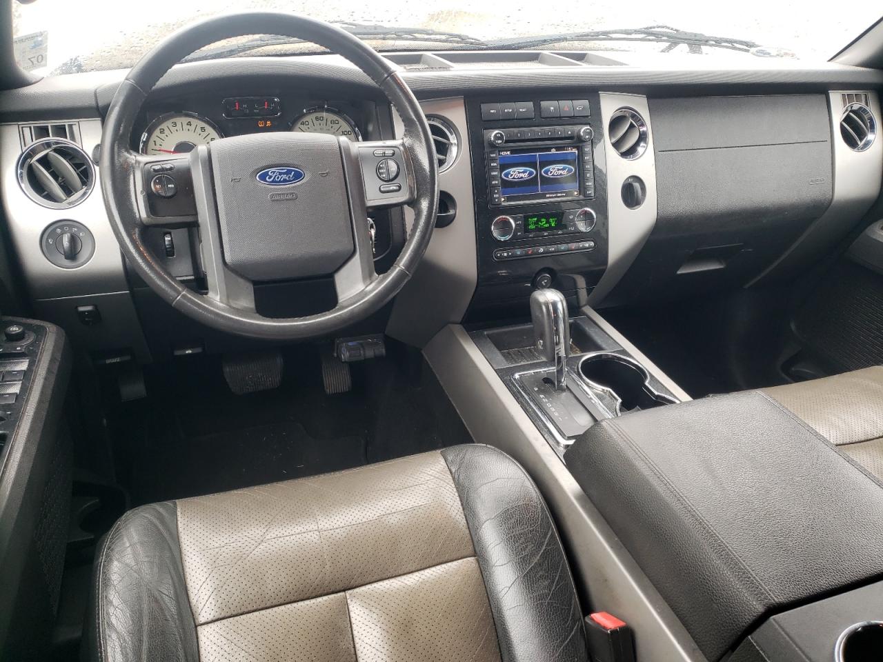 2011 Ford Expedition - Image 8