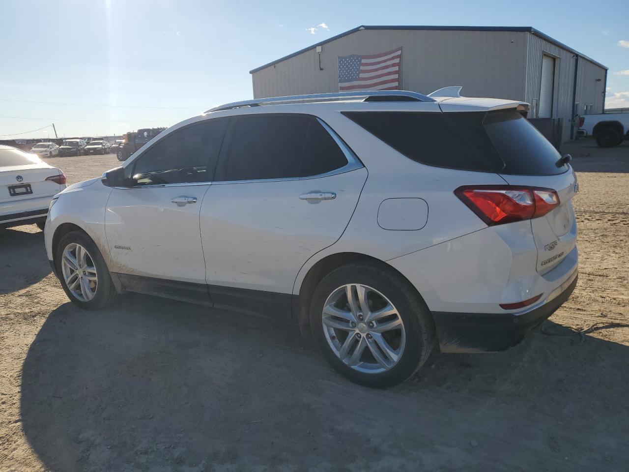 2018 Chevrolet Equinox - Image 2