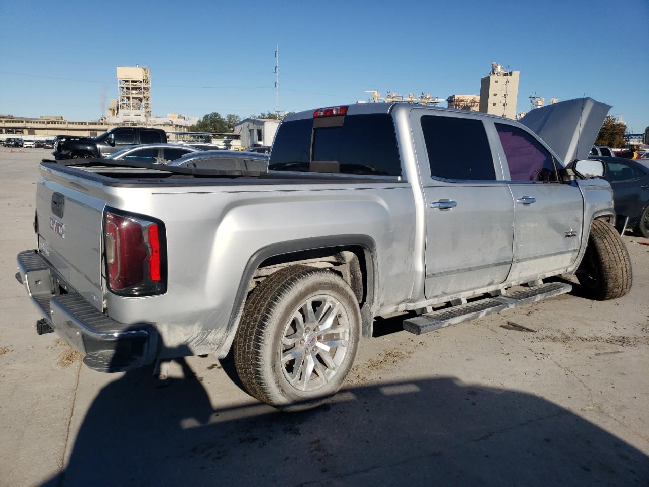 2017 GMC Sierra - Image 3