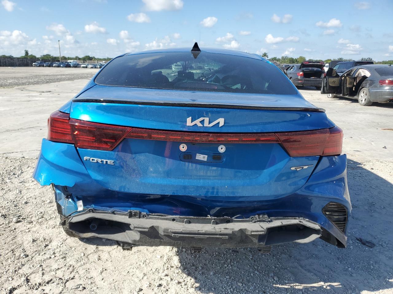 2023 Kia Forte - Image 6