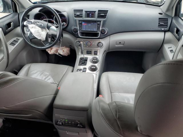  TOYOTA HIGHLANDER 2013 Серебристый