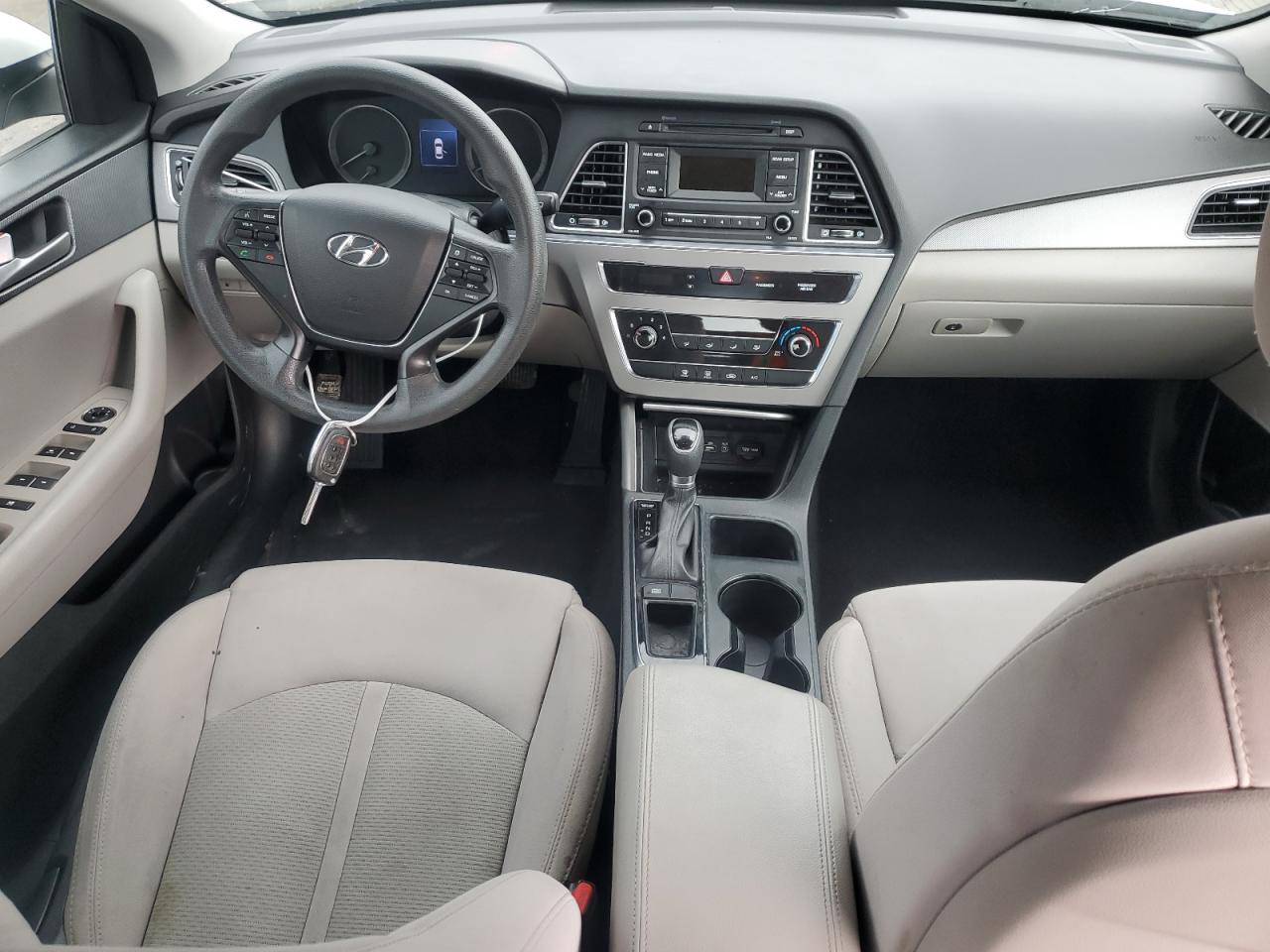 2017 Hyundai Sonata - Image 8