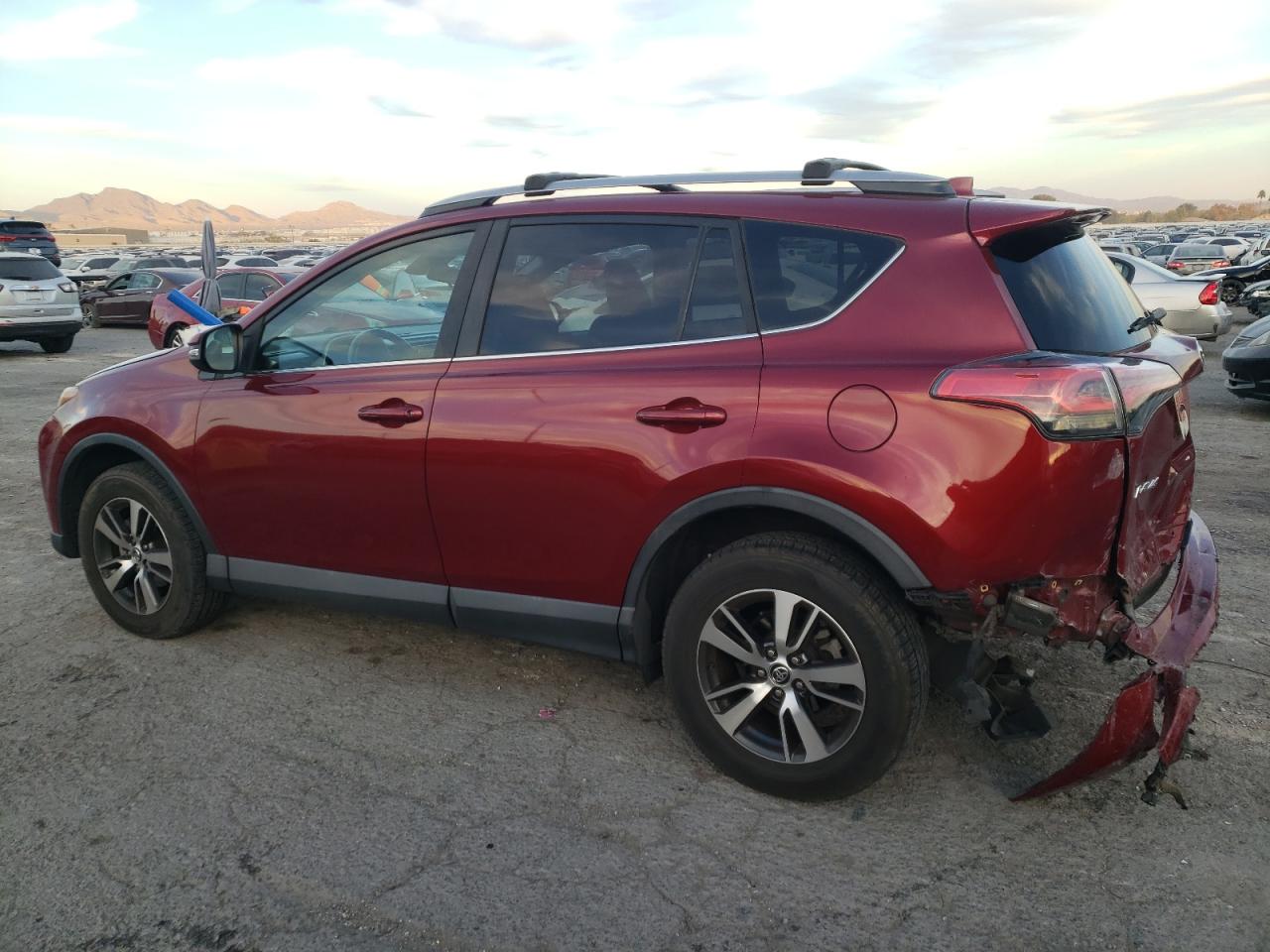 VIN 2T3WFREV0JW499607 2018 TOYOTA RAV4 no.2