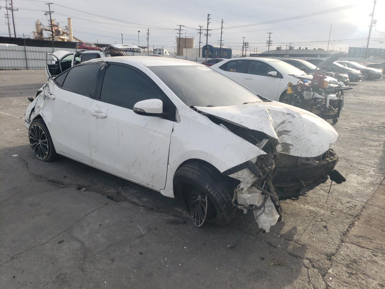 VIN 5YFBURHE2FP252025 2015 TOYOTA COROLLA no.4