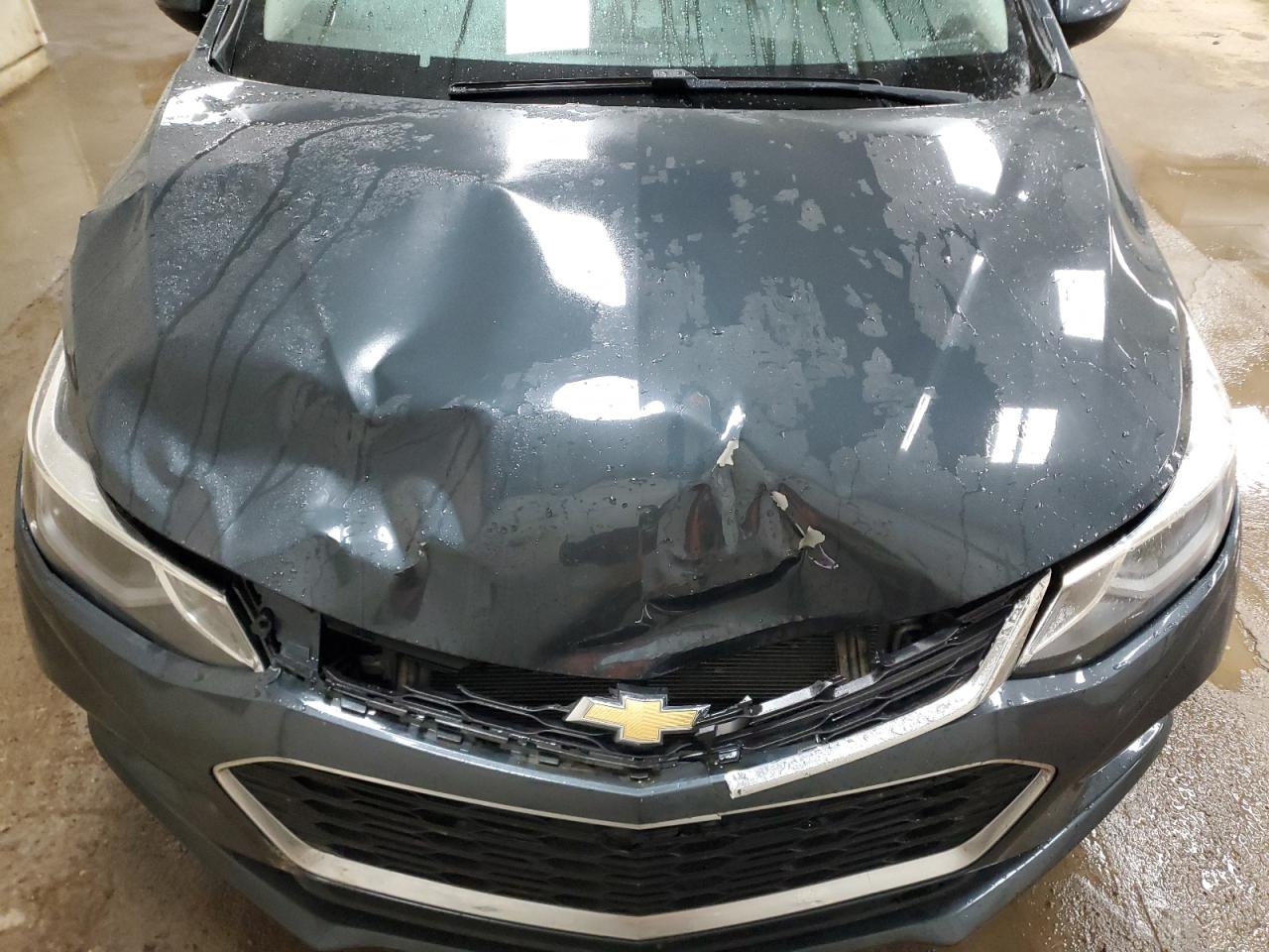 2017 Chevrolet Cruze - Image 11