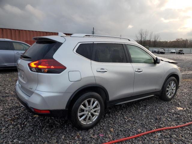  NISSAN ROGUE 2018 Srebrny