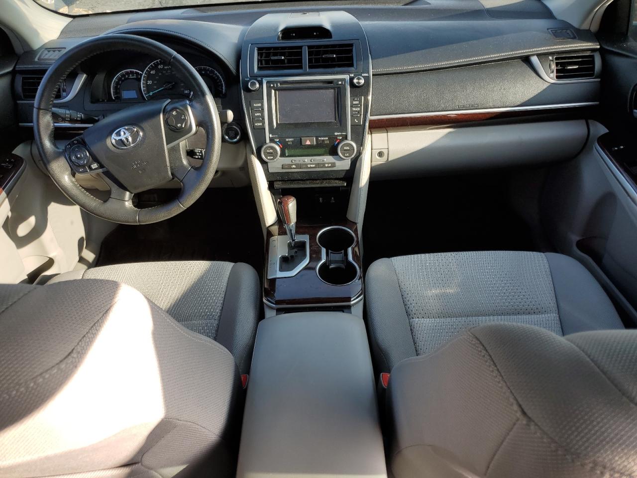 2014 Toyota Camry - Image 8