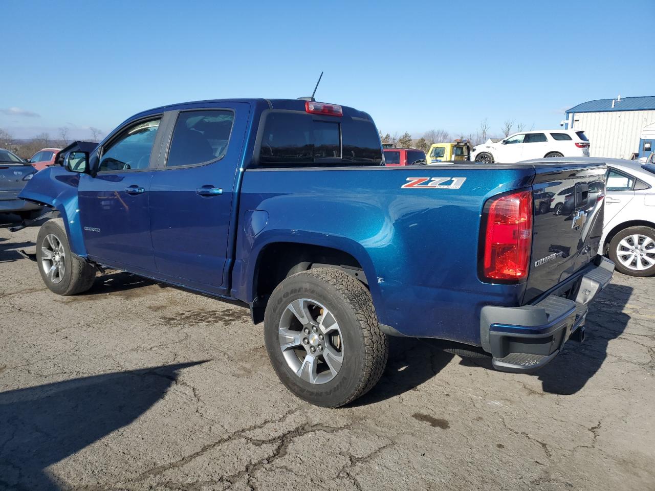 VIN 1GCGTDEN6L1100961 2020 CHEVROLET COLORADO no.2