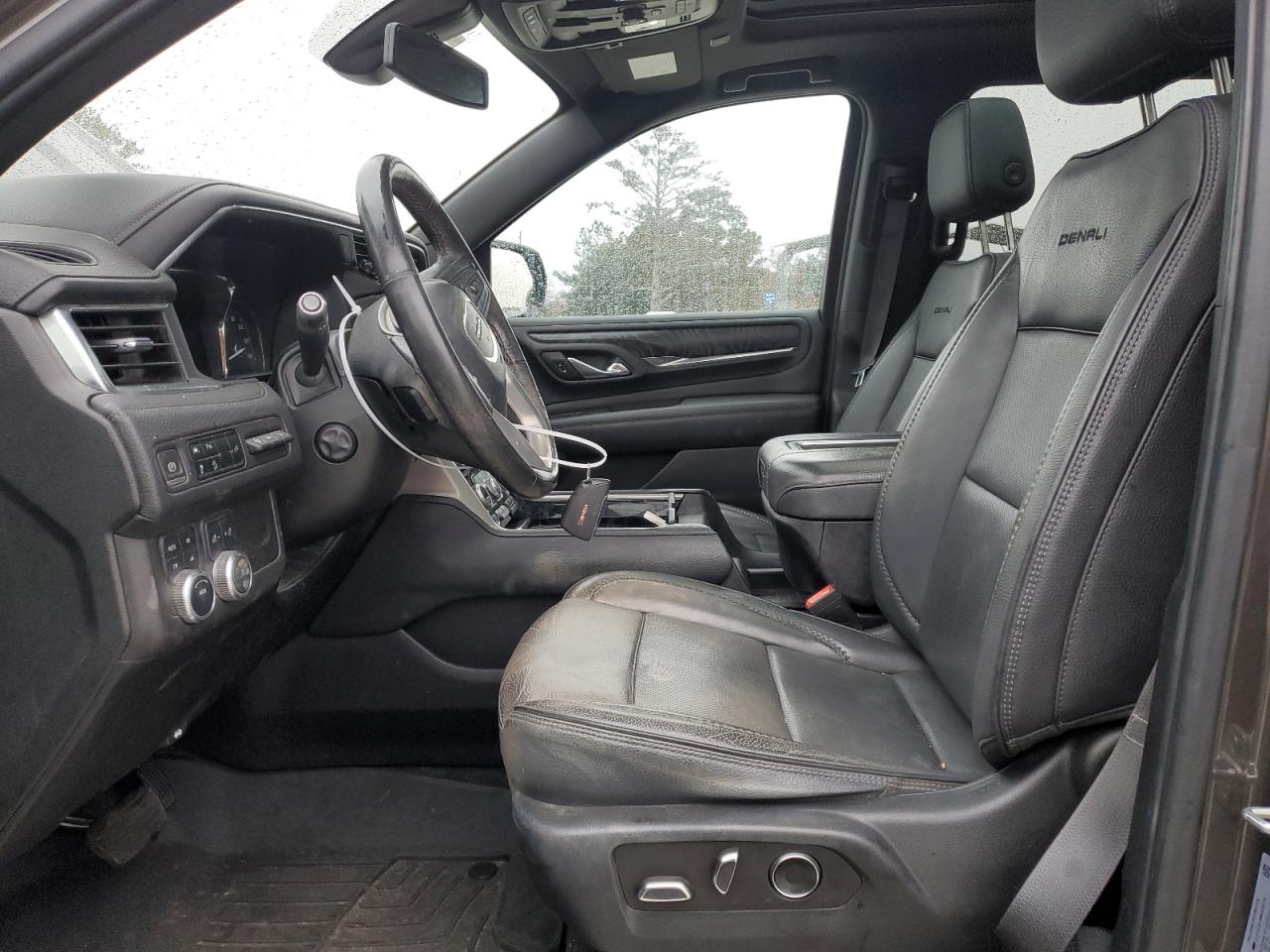 2021 GMC Yukon - Image 7