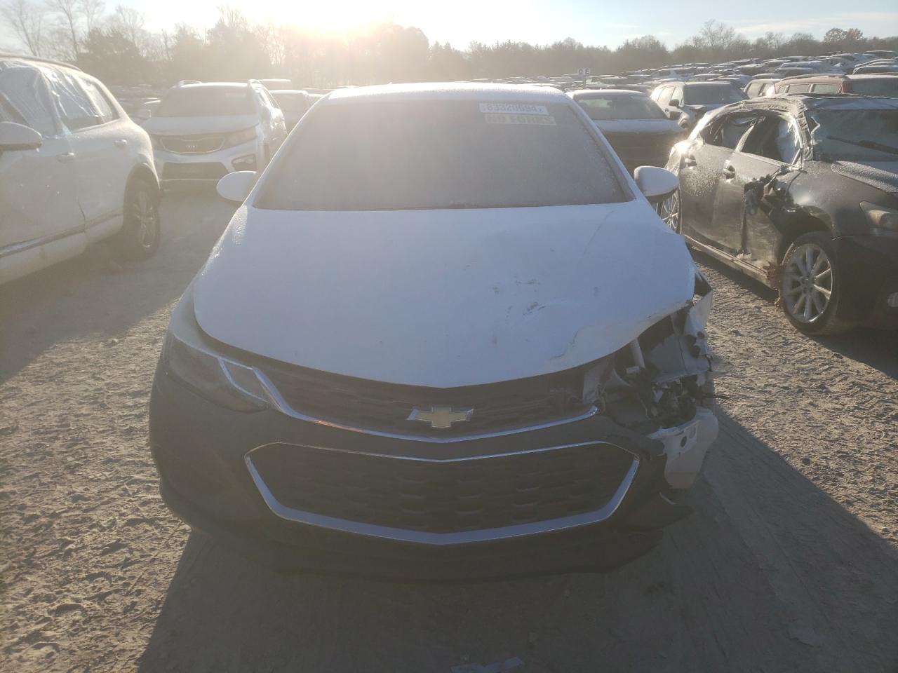 2017 Chevrolet Cruze - Image 5