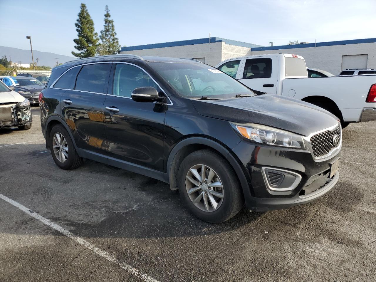 VIN 5XYPG4A5XGG036598 2016 KIA SORENTO no.4