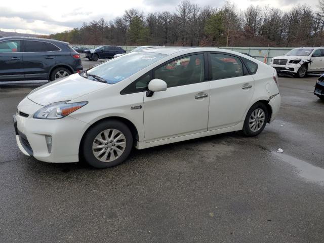 2014 Toyota Prius Plug-In 