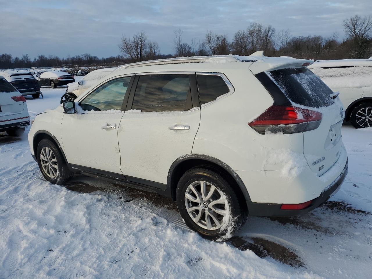 2020 Nissan Rogue - Image 2