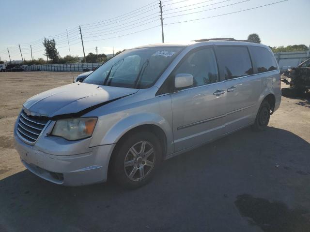 2009 Chrysler Town & Country Touring