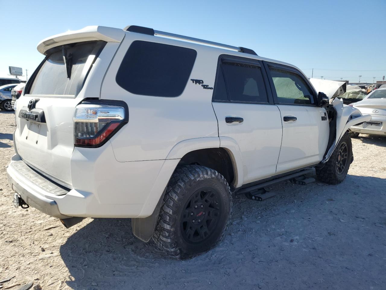 2018 Toyota 4Runner - Image 3