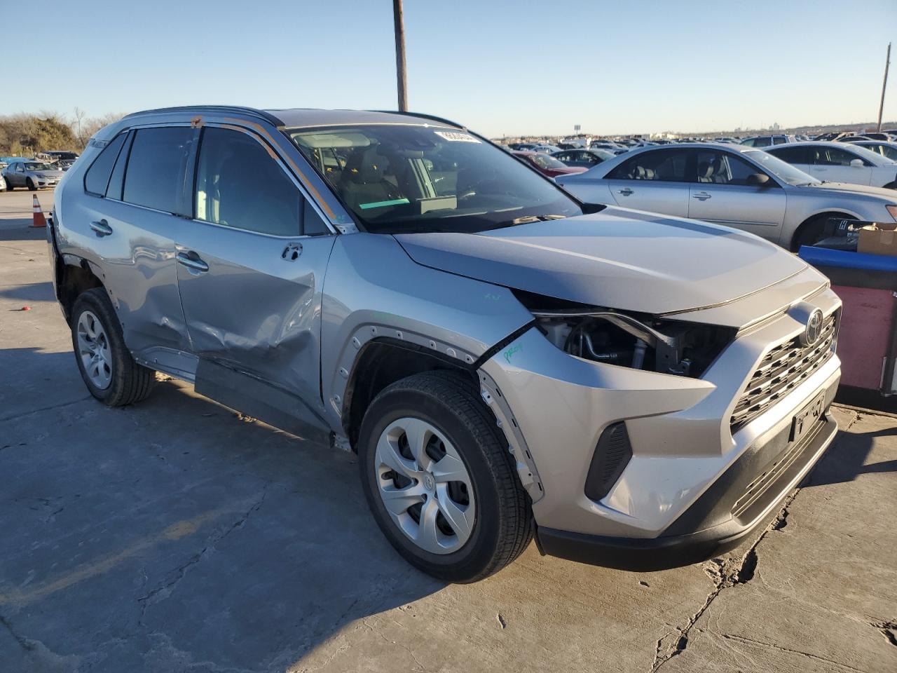 VIN 2T3H1RFV7KW055275 2019 TOYOTA RAV4 no.4