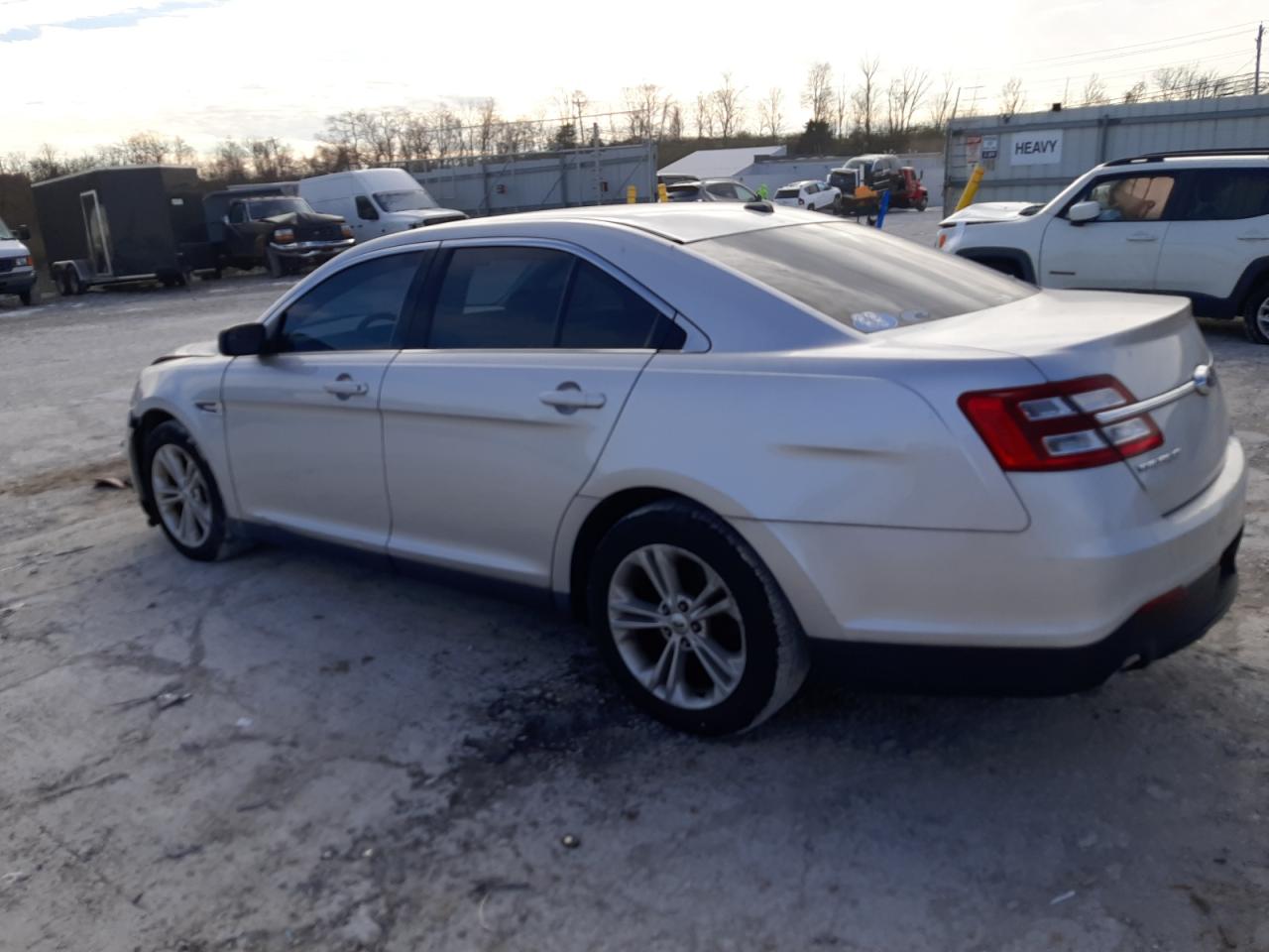 2015 Ford Taurus - Image 2