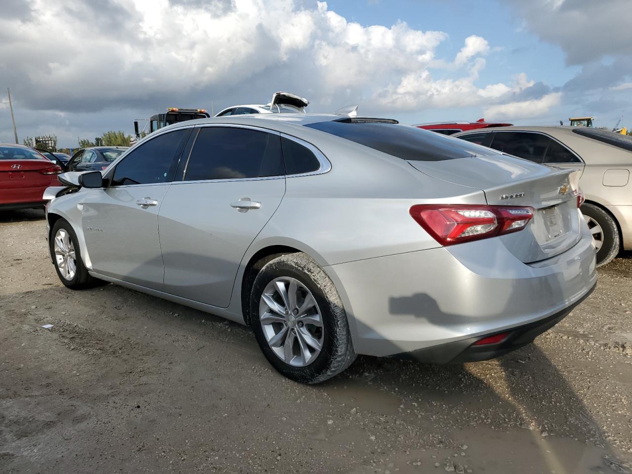 VIN 1G1ZD5ST7KF108575 2019 CHEVROLET MALIBU no.2