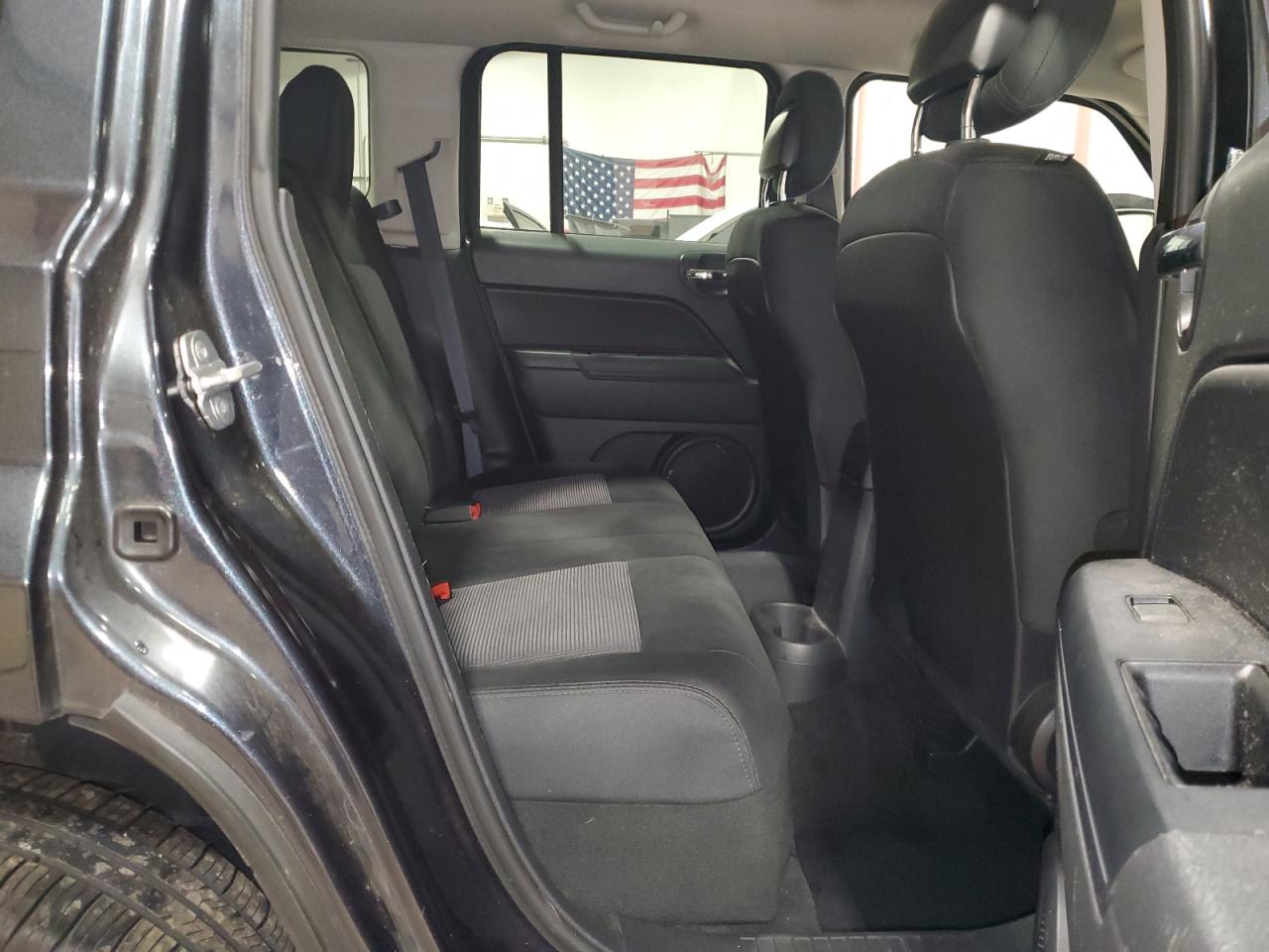 2014 Jeep Liberty (Patriot) - Image 11