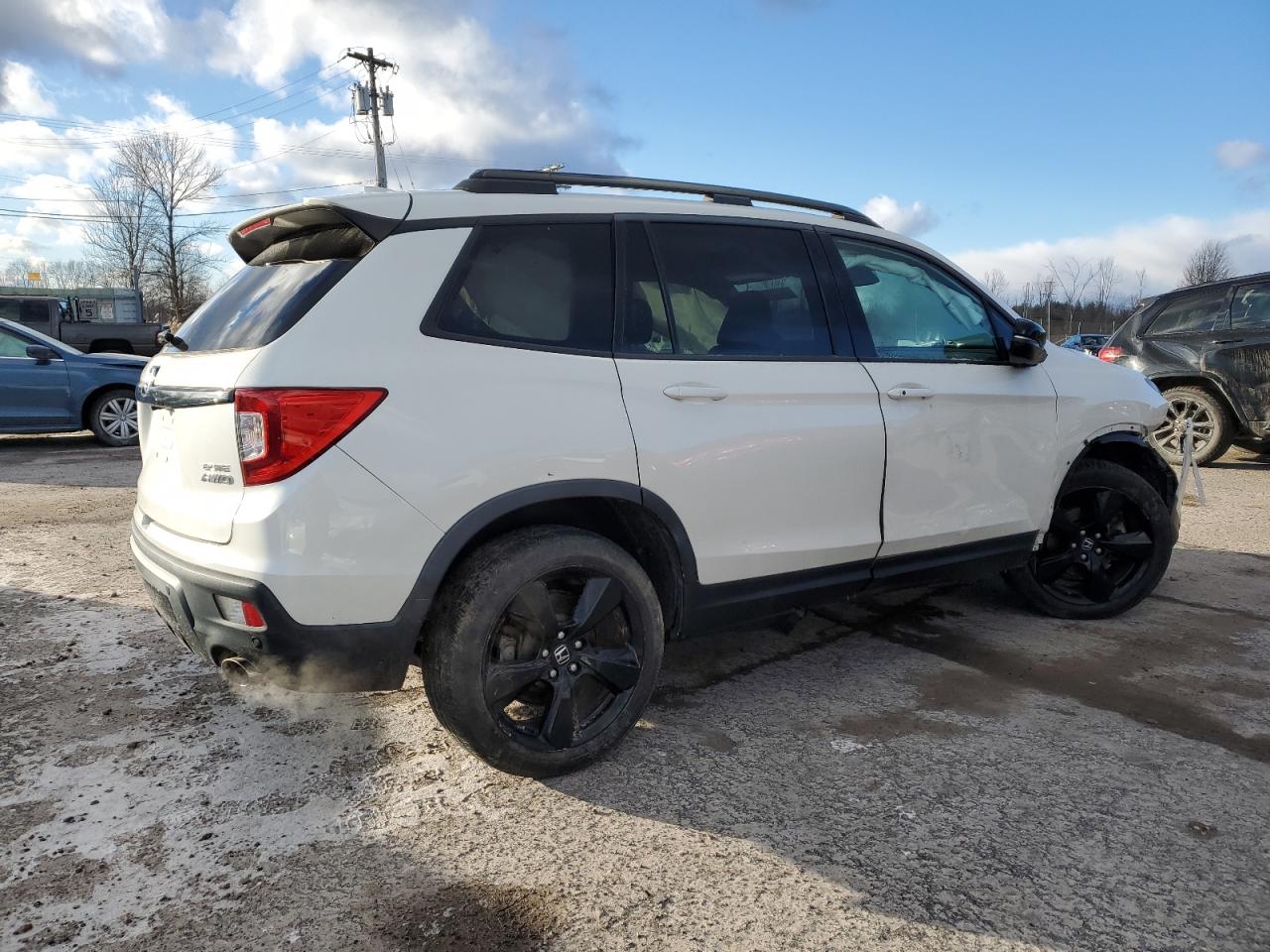 2019 Honda Passport - Image 3