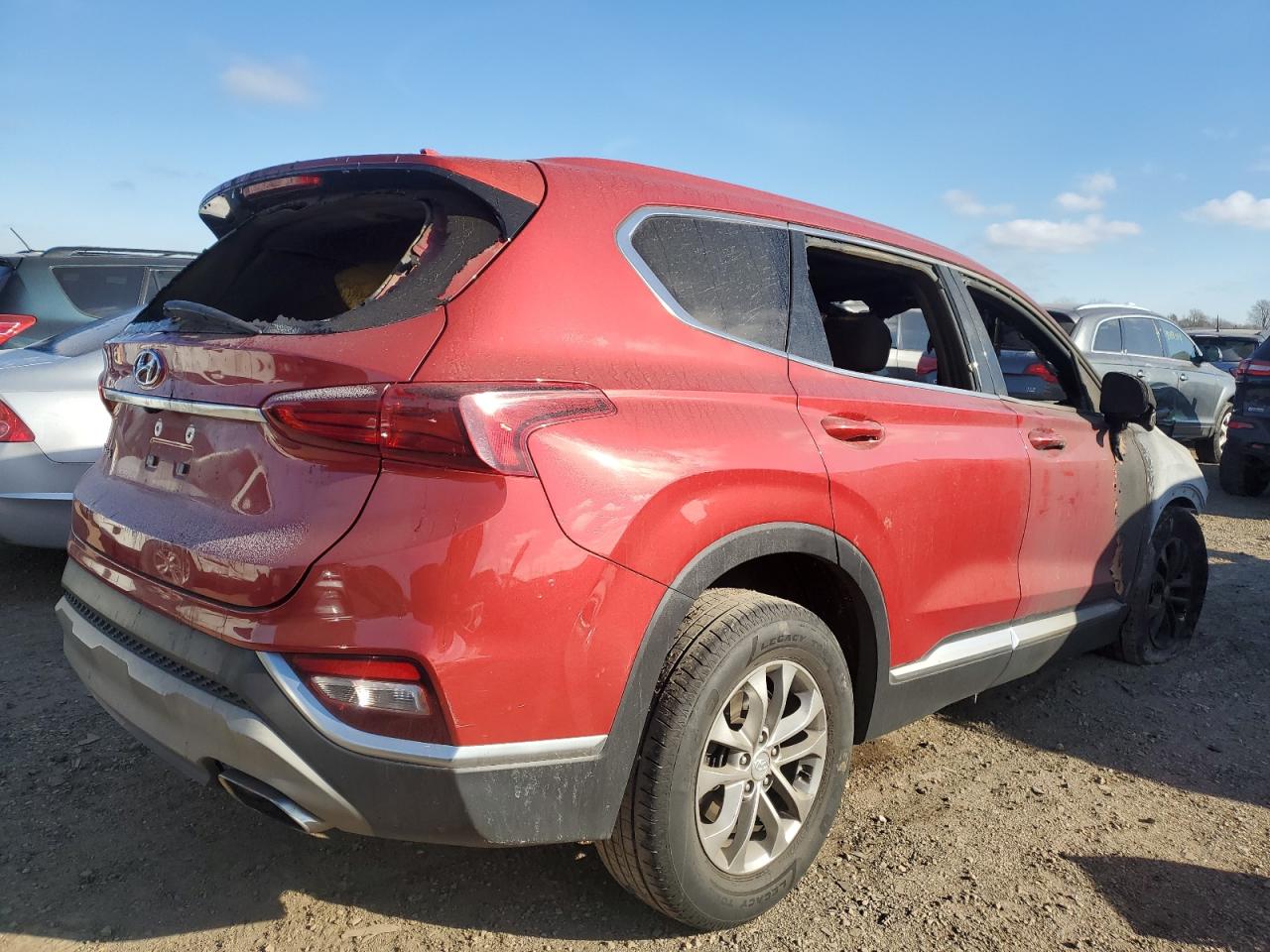 2019 Hyundai Santa Fe - Image 3