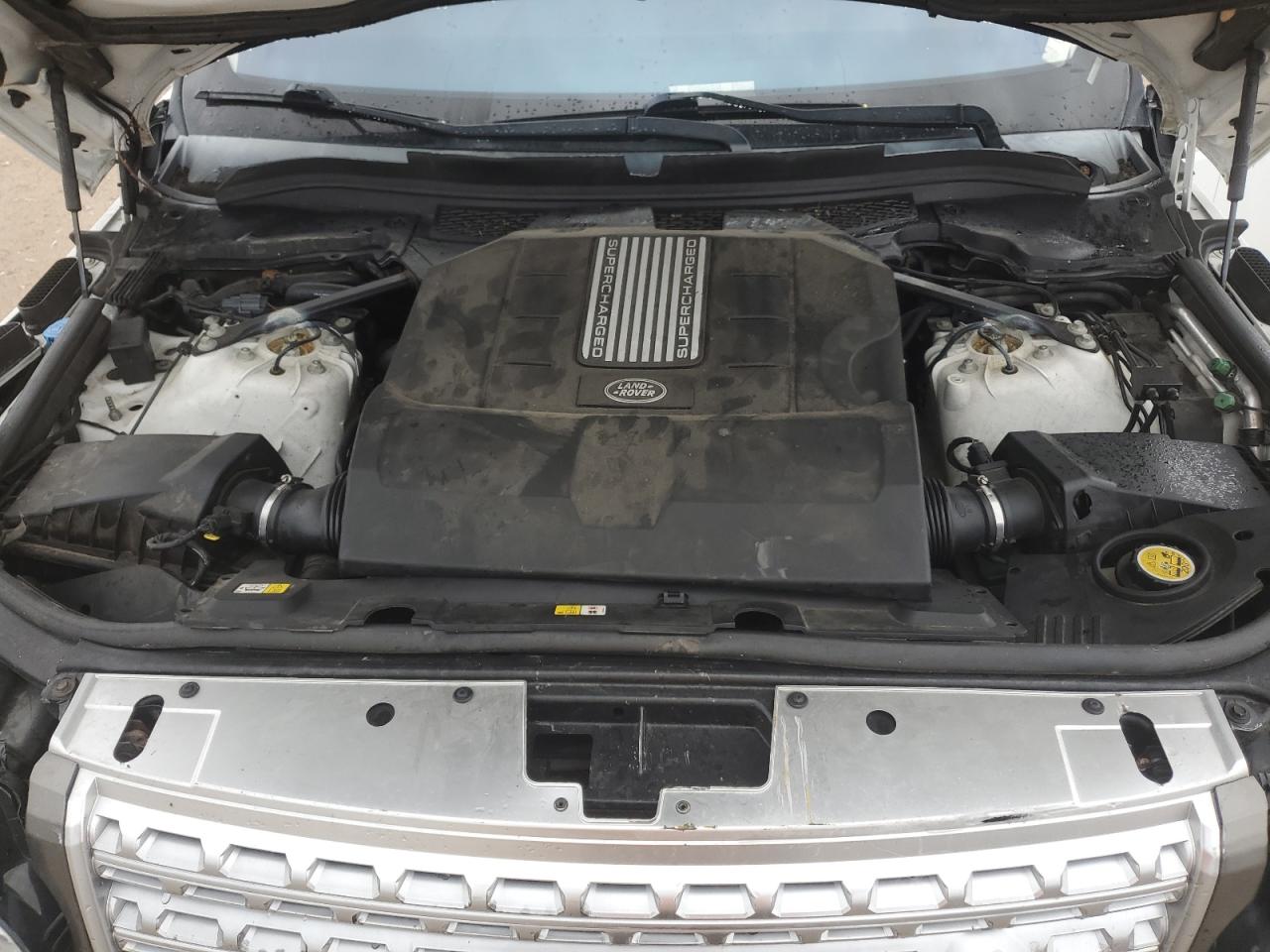 2016 Land Rover Range Rover - Image 12