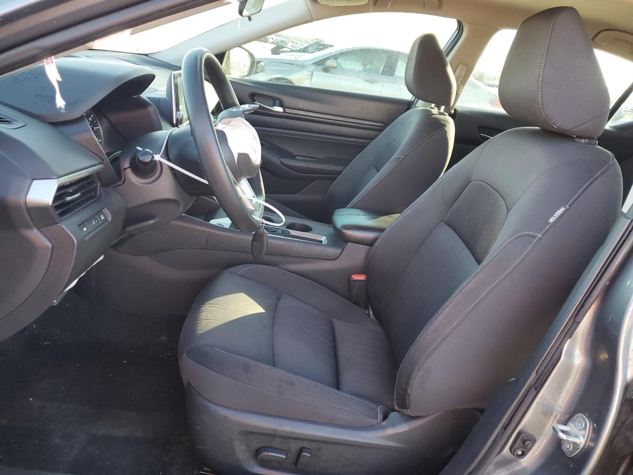2020 Nissan Altima - Image 7