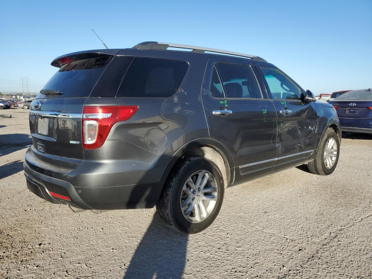 VIN 1FM5K8D81FGB02093 2015 FORD EXPLORER no.3