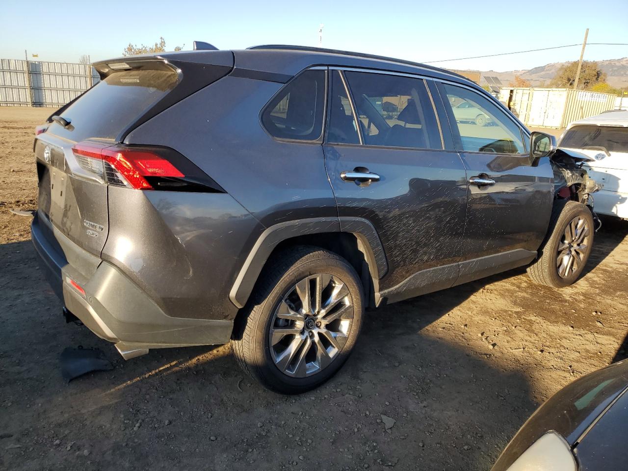 2019 Toyota RAV 4 - Image 3