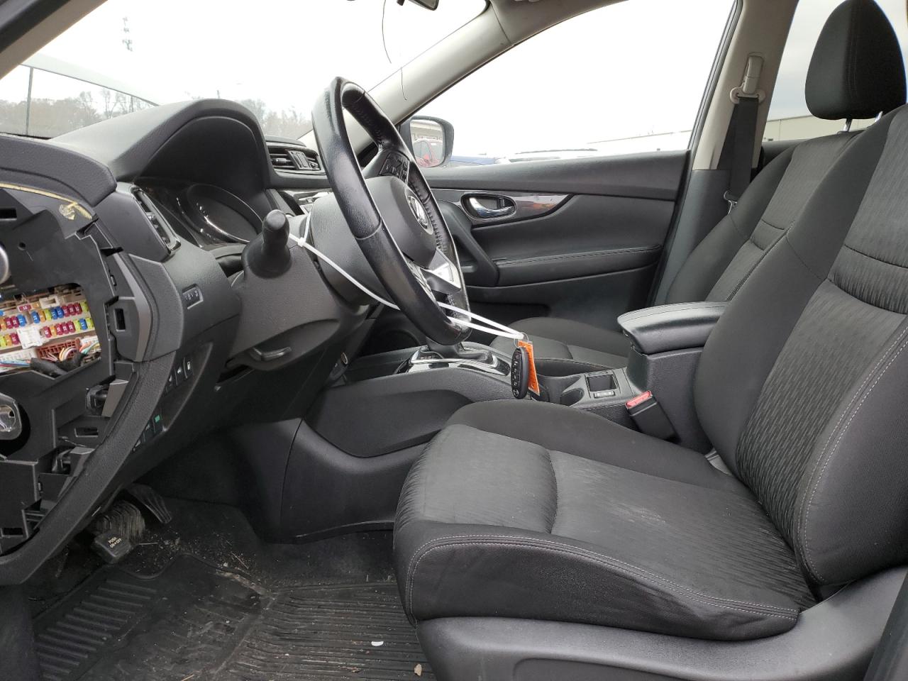 2020 Nissan Rogue - Image 7