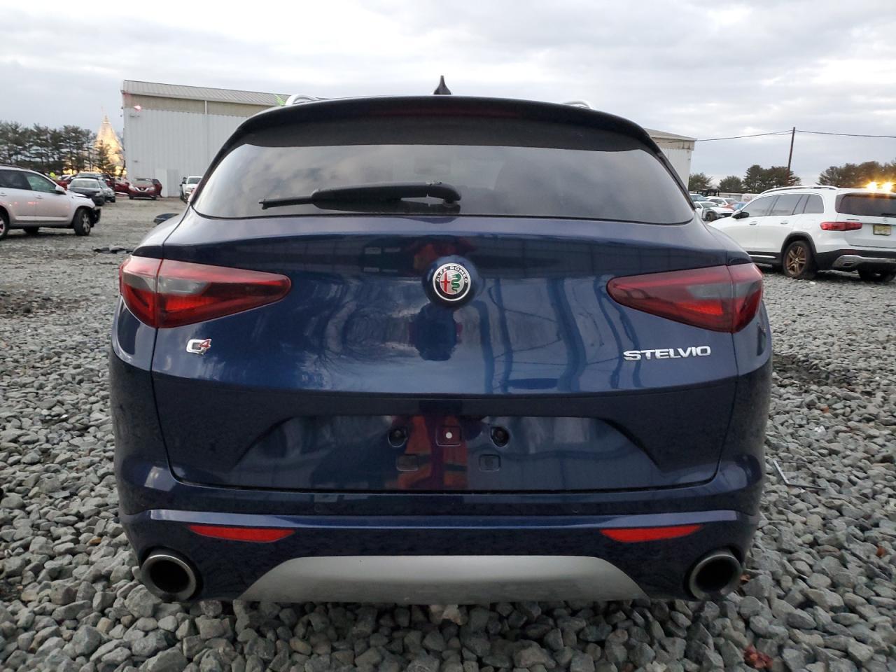 2021 Alfa Romeo Stelvio - Image 6