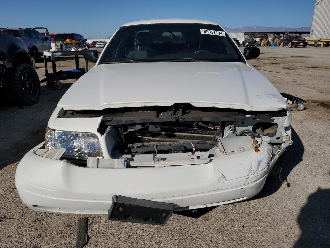 2009 Ford Crown Victoria - Image 5