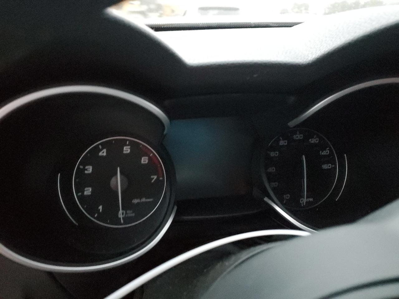 2021 Alfa Romeo Stelvio - Image 9