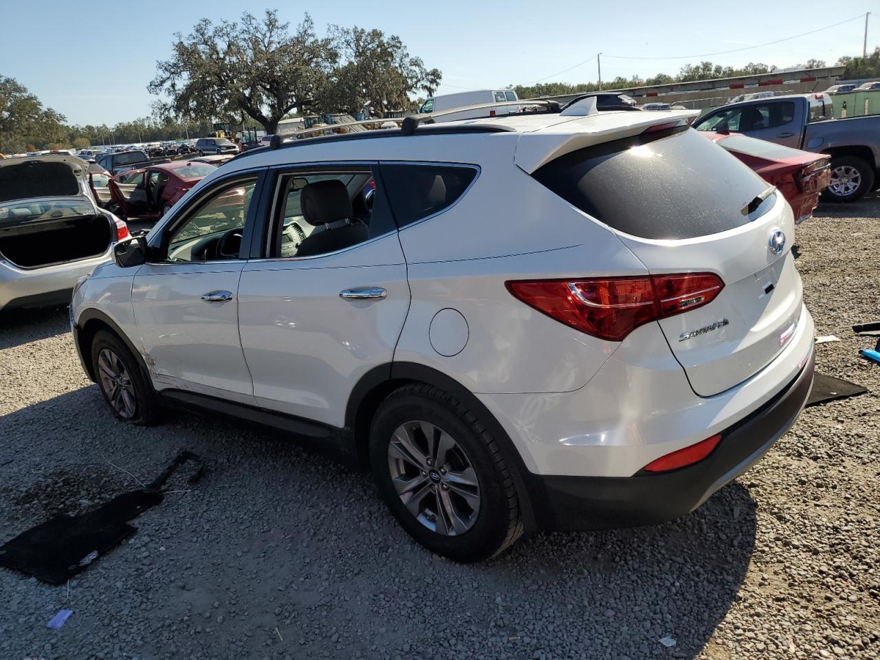 5XYZU3LBXFG255476 2015 HYUNDAI SANTA FE - Image 2