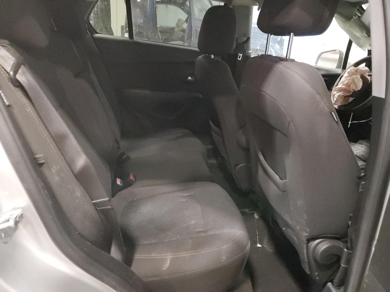 2022 Chevrolet Trax - Image 10