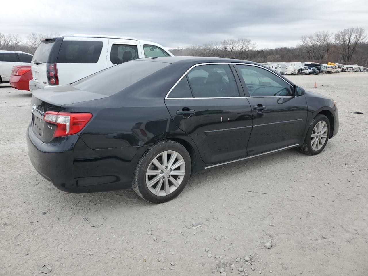 2014 Toyota Camry - Image 3