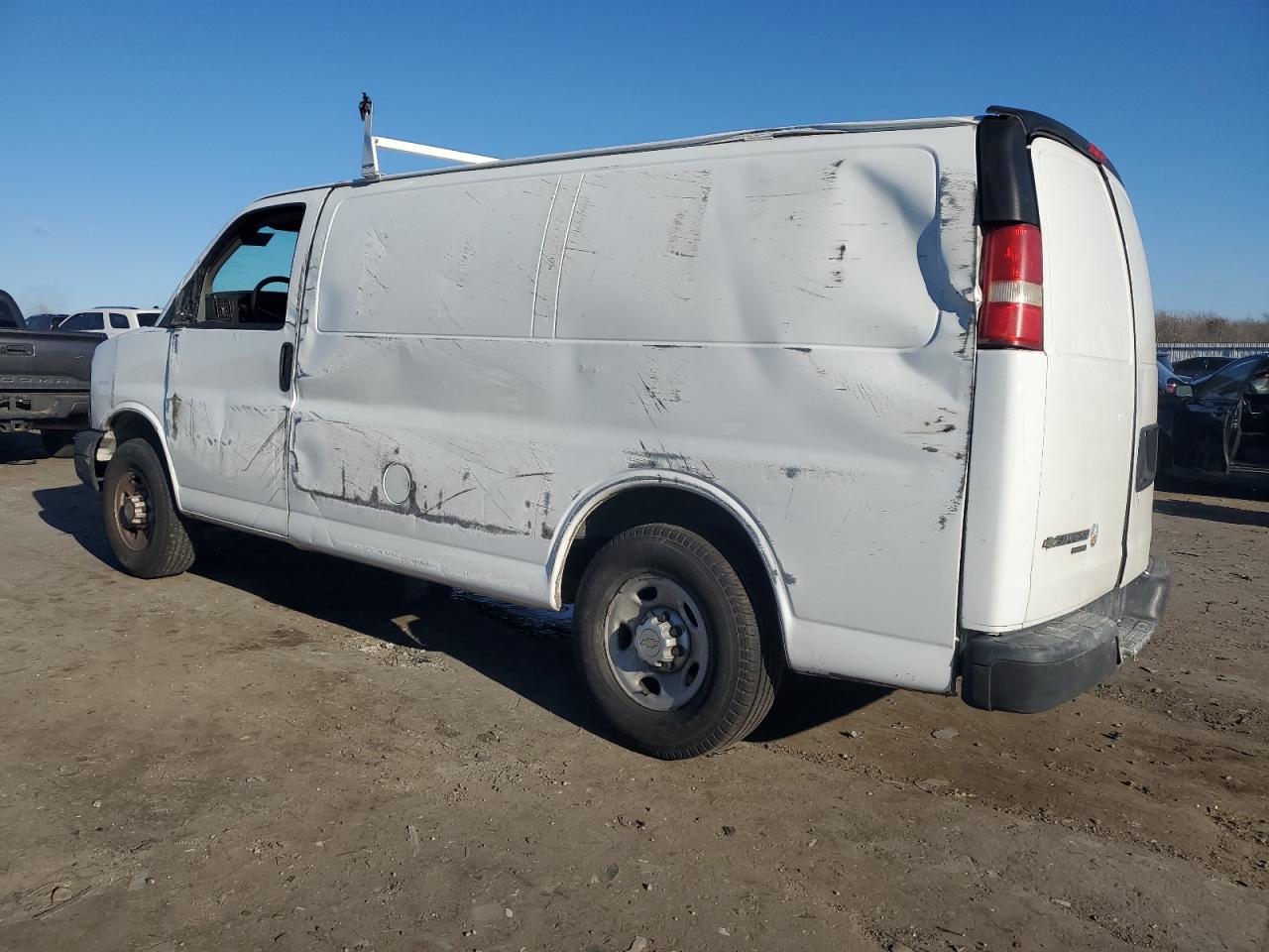 VIN 1GCWGFBA8E1171112 2014 CHEVROLET EXPRESS no.2