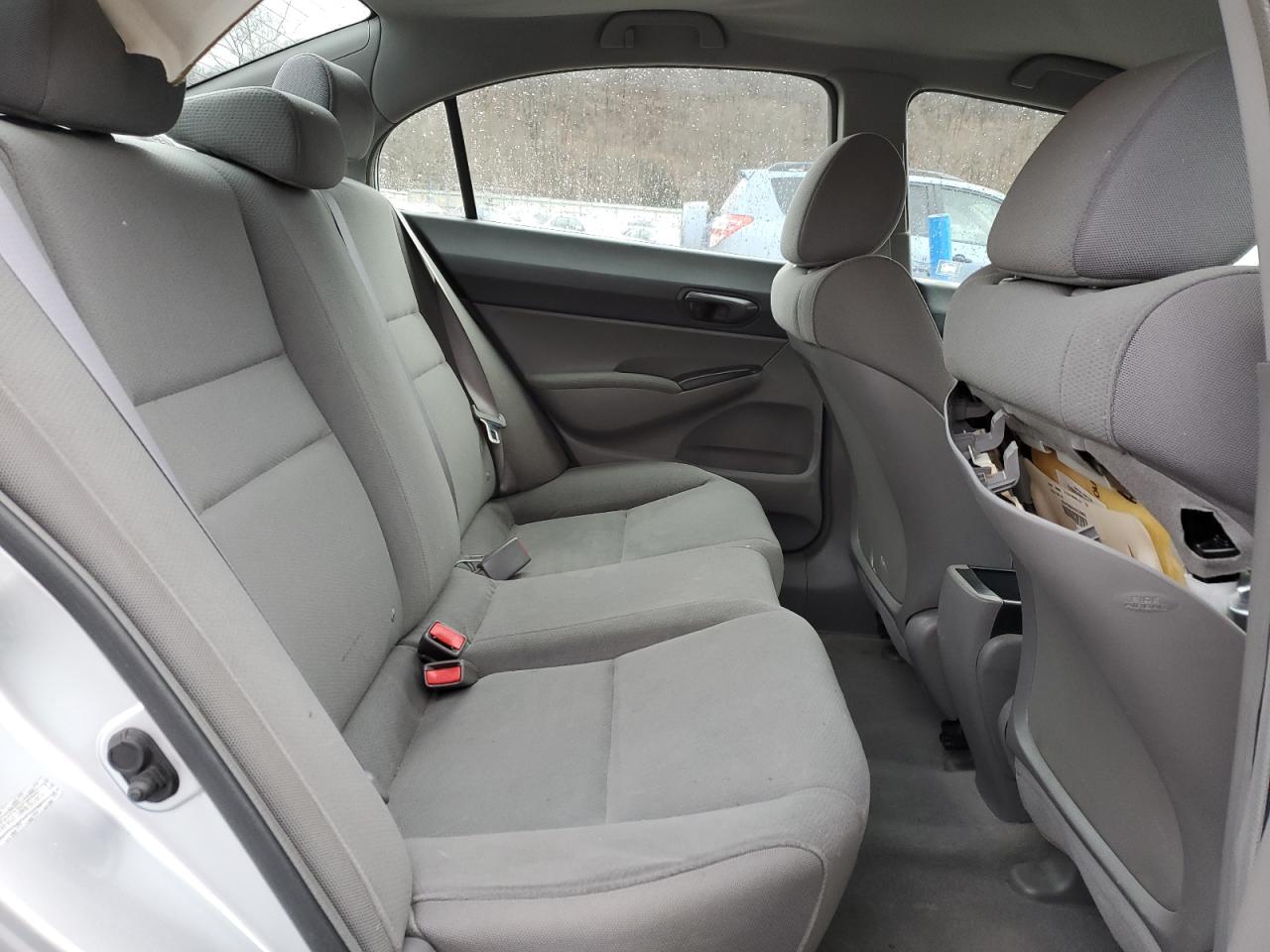 2010 Honda Civic - Image 11