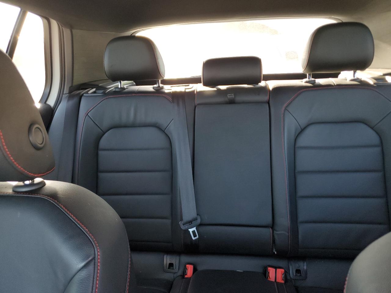 2018 Volkswagen GTI - Image 10