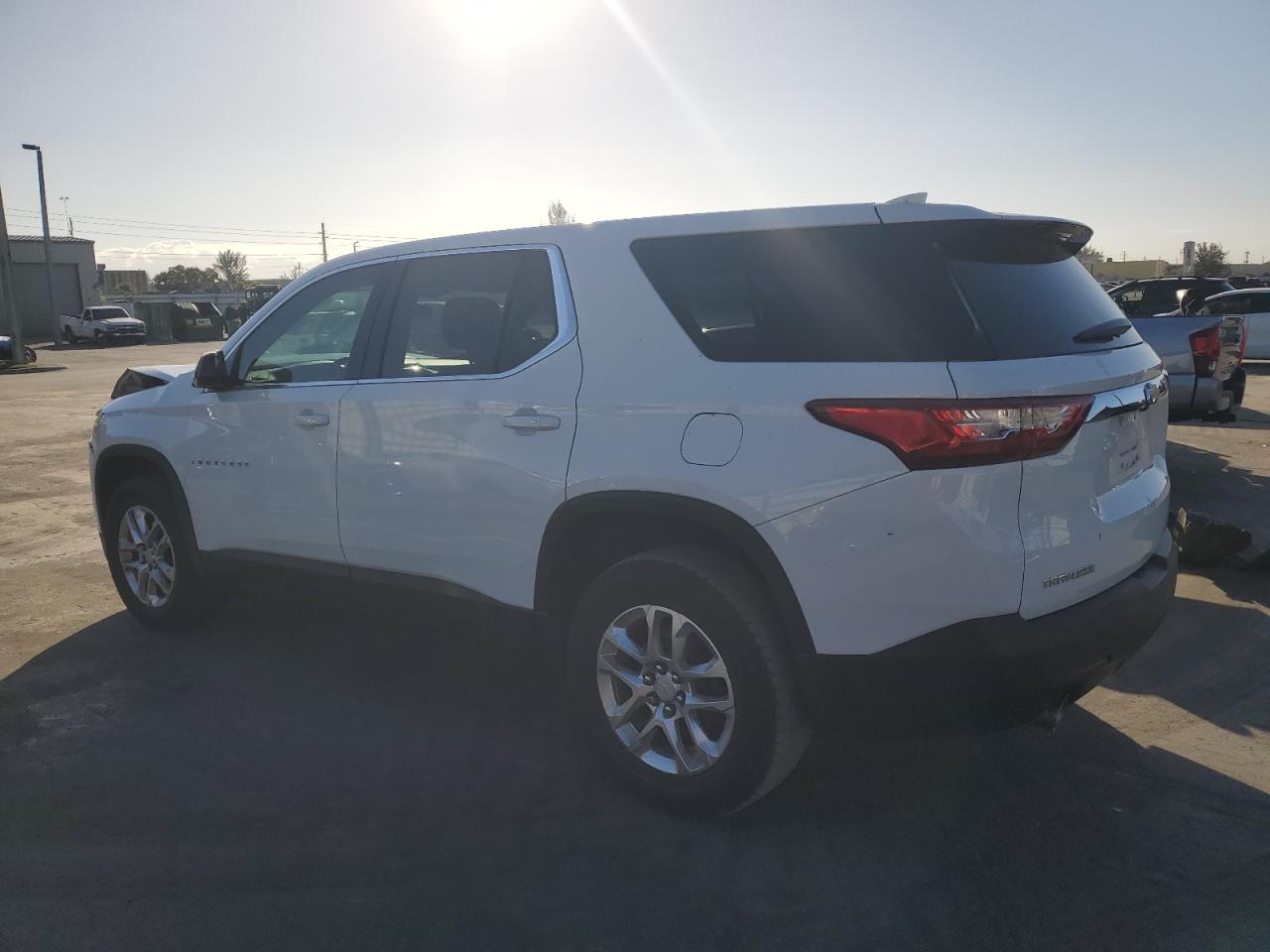 2020 Chevrolet Traverse - Image 2