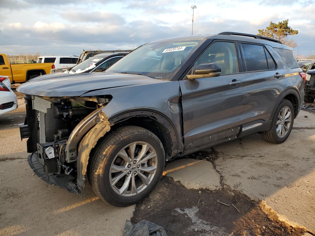 1FMSK8DH7RGA16987 2024 FORD EXPLORER - Image 1