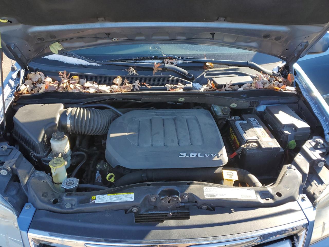 2012 Chrysler Town & Country - Image 12